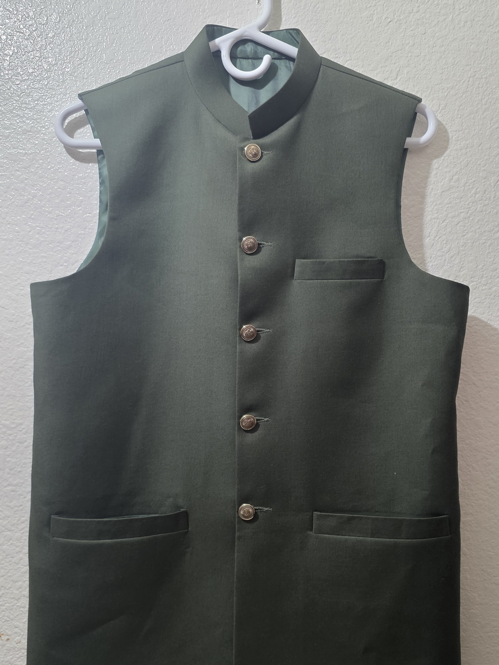 Pakistani Indian Men's Wiastcost Medium Classic